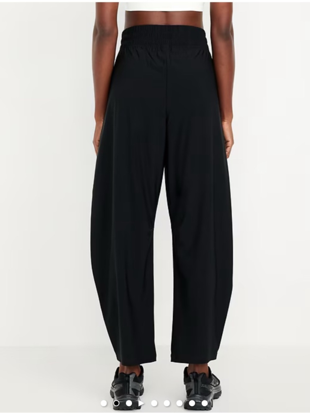 Old Navy High-Waisted SleekTech Barrel Ankle Pants - Picture 2 of 4